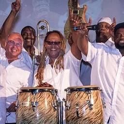 Earth, Wind & Fire – The Nation’s #1 Earth, Wind & Fire Tribute Ban