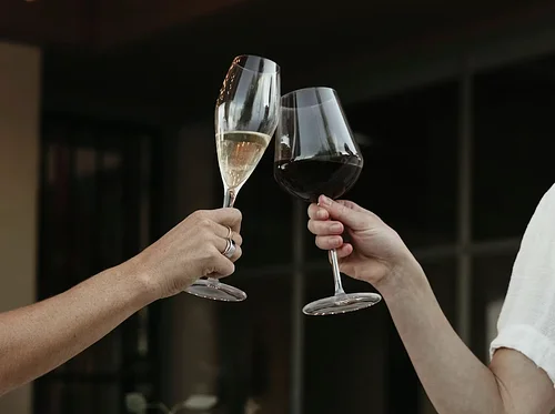 Chris Pureka pre-show hike & Tasting