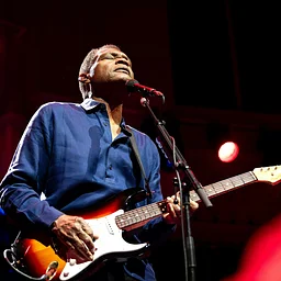 Robert Cray Band “All Amped Up” Tour