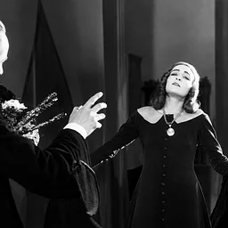 A Halloween Special : The Fall of the House of Usher (1928) by Jean Epstein