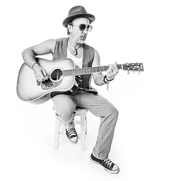 Live Music with Pete Kartsounes