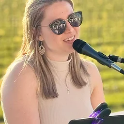Live Music with Jenna Lynne