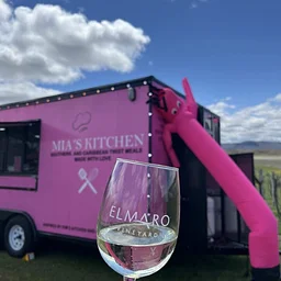 Mia’s Kitchen Food Truck