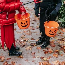 Hocus Pocus Halloween Bash: Outdoor Halloween Movie, Costume Party and Trick-or-Treat!