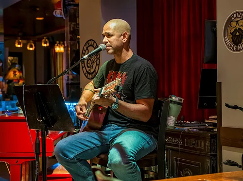 Happy Hour: Jose Almonte