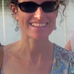 Voices of Survival: Diane Mandell