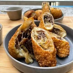 Food Truck: Soul Rolls & More