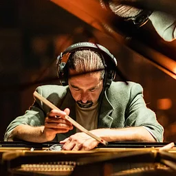Carlos Bianchini in Concert @ Piano Forte