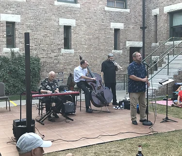 Courtyard Concert: The Wayne Messmer Trio