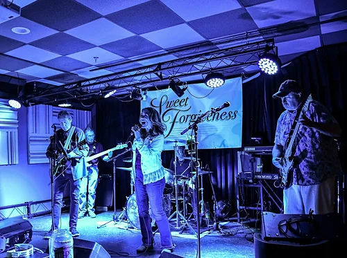 Live Music by Sweet Forgiveness