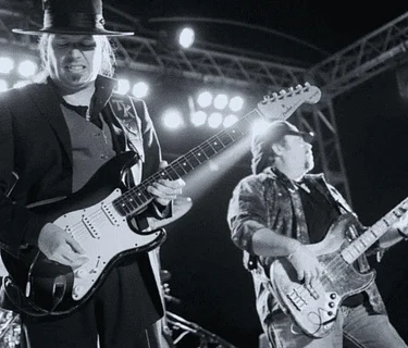 Texas Flood – Stevie Ray Vaughan Tribute (Plymouth)