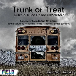 “Haunted Library” at Trunk or Treat / «Biblioteca embrujada» en el evento «Trunk or Treat»