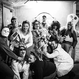HALLOWEEN COSTUME PARTY