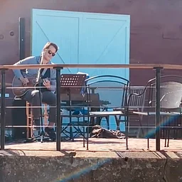 Live Music: Evan Tracz