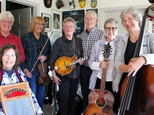 The Mudflats – Live on the Old Point Schoolhouse Lawn – FREE!