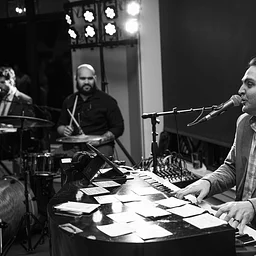 Dueling Pianos