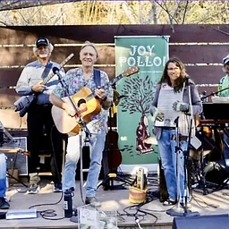 LIVE MUSIC – Joy Polloi Band