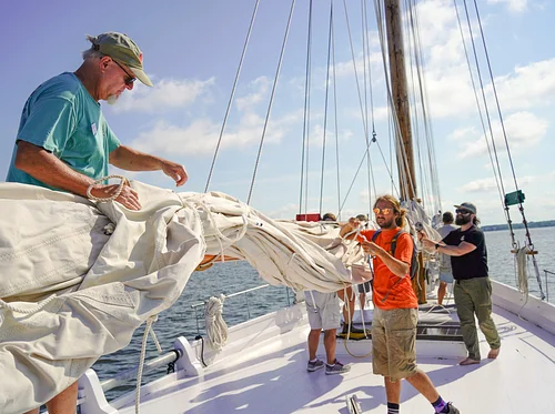 Rigging 101: Uprigging a Skipjack