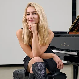 Élisabeth Pion, piano