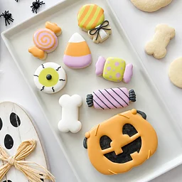 SOLD OUT: Trick or Treat Cookie Decorating Class with Sweettree Cookie Company