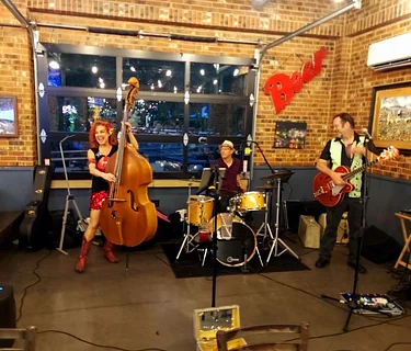 Live Music with Cat Campbell & the $2 Pistols
