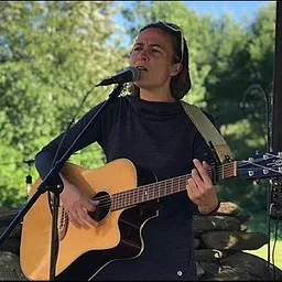 Live Music: Holly Furlone