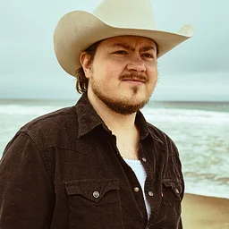 Vincent Neil Emerson, Kade Hoffman