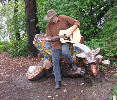 Live music at the Manette Wine Bar: JT Underwood