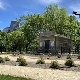 Walking Tour | Lincoln Park’s Lost History