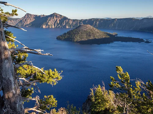 Crater Lake Summer Hiking Adventure | Wanderlust Tours