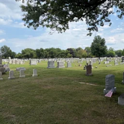 Newtown Cemetery Tour led by Susan Thompson