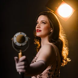 Kimberly Hawkey Trio – Swingin’ into the Holidays