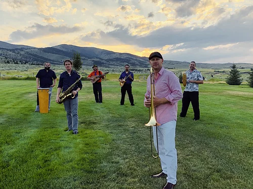 SUMMER OUTDOOR CONCERT SERIES: JOHN ROBERTS Y PAN BLANCO