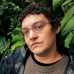 Conversation with Artist Elle Pérez and Associate Curator Ashton Cooper