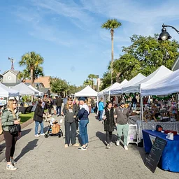 Holiday Market