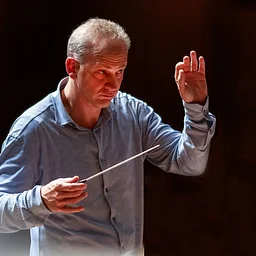 Prieto Returns: Shostakovich No. 5