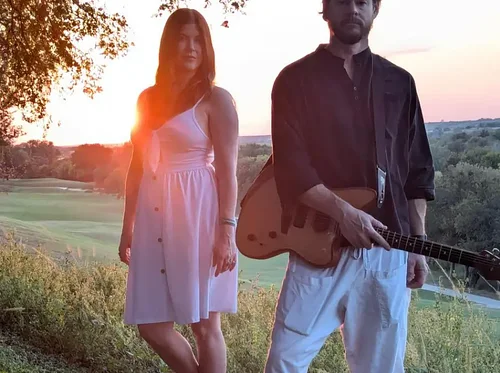 Groove & Grub: Jess & Dave Live and Mac’N Wag’N Food Truck