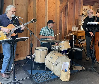 Live music at the Winery: The Whammy Bars