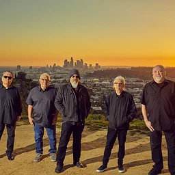 Los Lobos