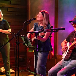 LIVE MUSIC with Songa Duo & Sue Orfield