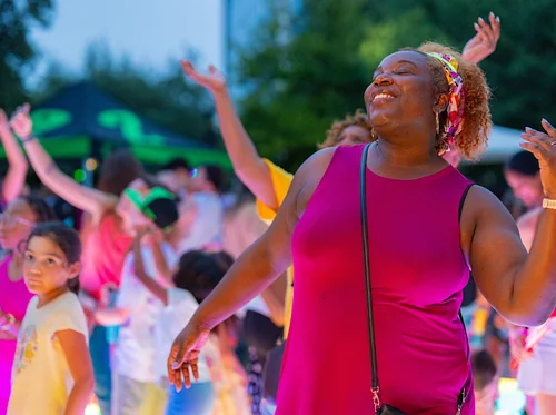 Super Fun Saturday with H-E-B: Glow Dance Party