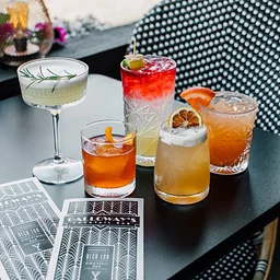 COCKTAIL CRITICS