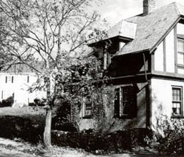 Walking Tour of Woodbourne