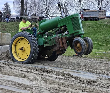 Antique Farm Tractor Pulls & Open House