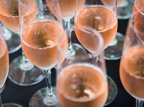 Brine & Bubbles Happy Hour – Club Exclusive Event