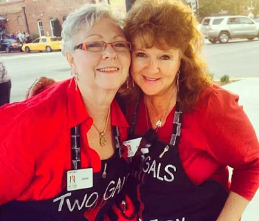 Lexington Munching on Main Tour with Two Gals and a Fork