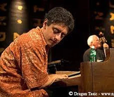 THURS 8 & 9:30 Gary Versace w/Adam Kolker, Jeremy Stratton, Jochen Rueckert