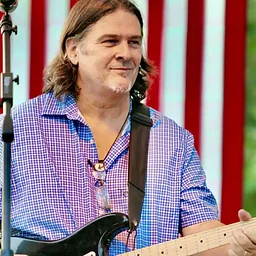Live Music: Gary Smallwood