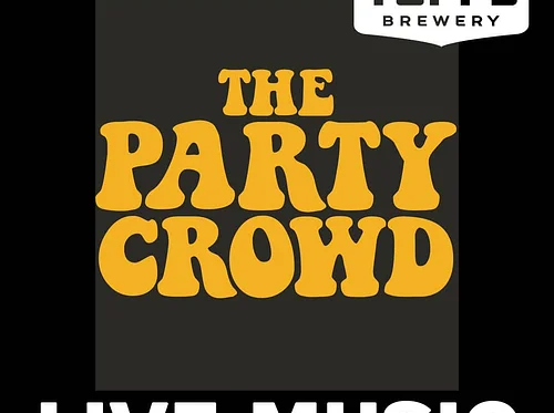 Live on the Lawn: The Party Crowd
