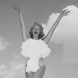 Atomic Stories – Miss Atomic Bomb